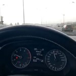 Zachęcał do kupna auta. Pokazał film, jak jedzie nim ponad 200 km/h 