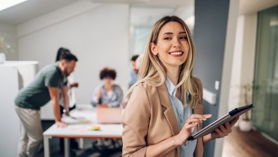 Zachęcić Polki do głosowania. Symbolem tej kampanii będzie różowy długopis