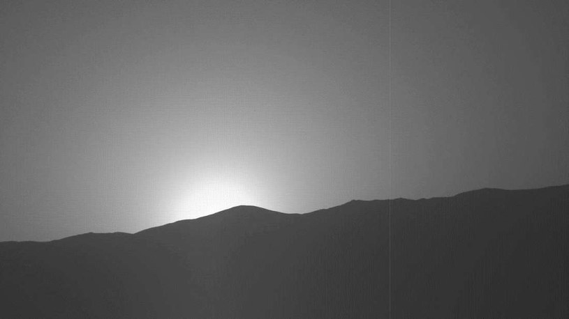 Zachód Słońca na Marsie okiem łazika Curiosity /NASA