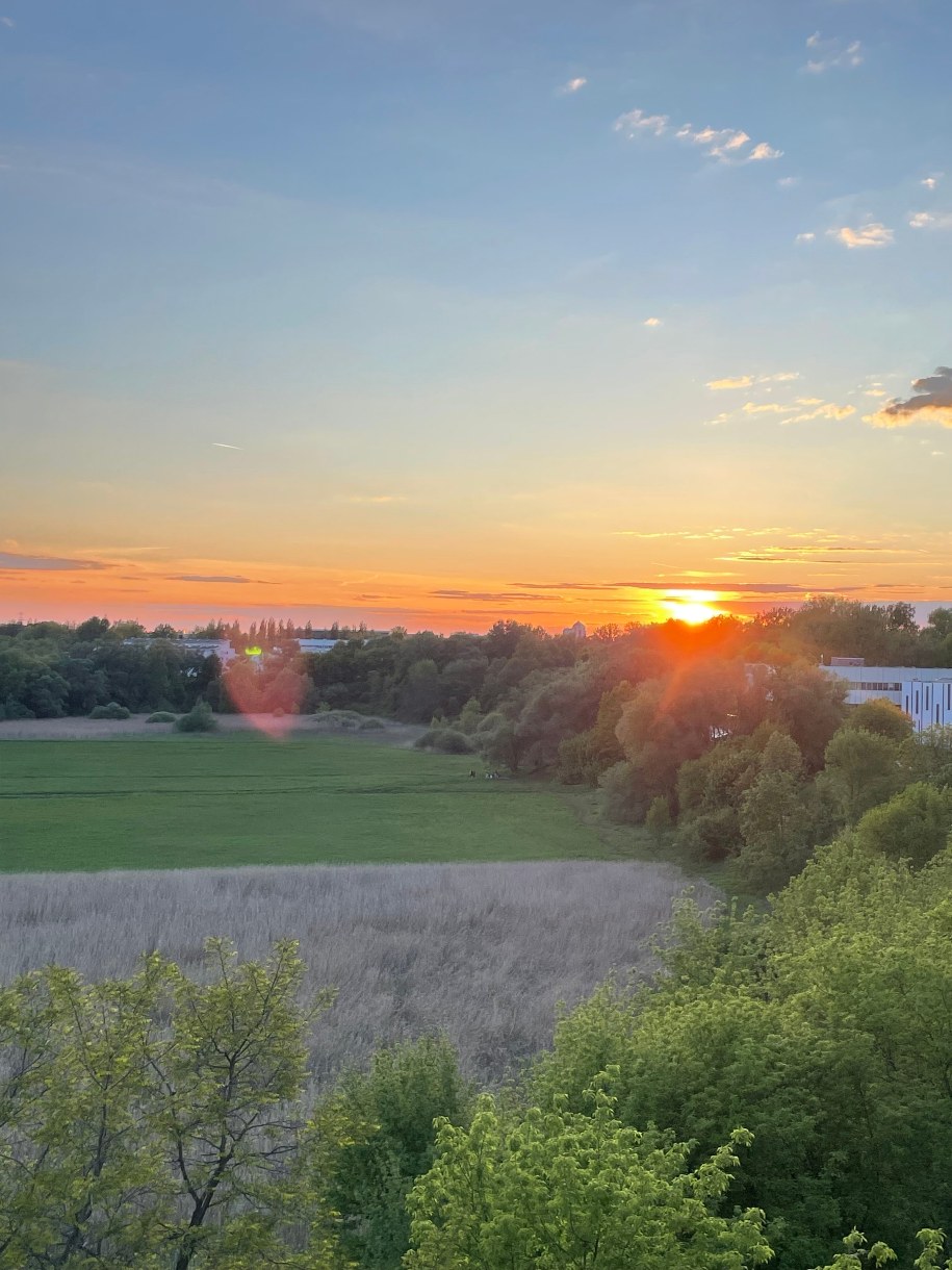 Zachód słońca nad Łąkami Nowohuckimi /Anna Barańska-Całek /RMF24