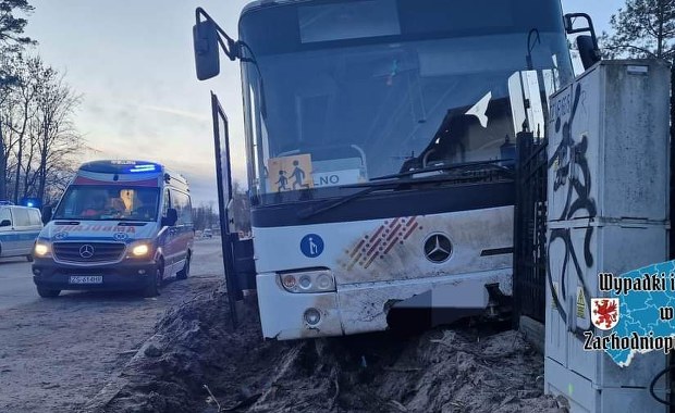 Zachodniopomorskie: Wypadek szkolnego autobusu 