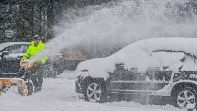 "Zachowaj ostrożność na drogach i chodnikach". Alert RCB