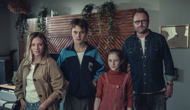 "Zachowaj spokój": Małe dzieci, duży kłopot; duże dzieci, większy kłopot [recenzja]