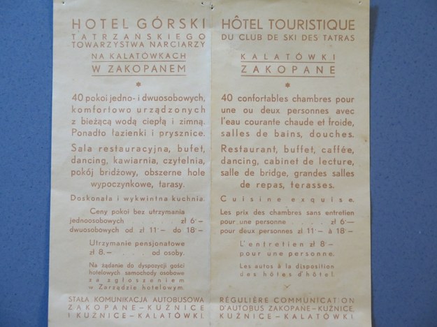 Zachowała się napisana w czterech językach broszura reklamująca nowy obiekt z 1938 roku /Maciej Pałahicki /RMF FM