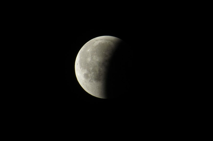 Zaćmienie Księżyca rozpocznie się 19 listopada 2021 roku około godziny 7. /Pixabay.com