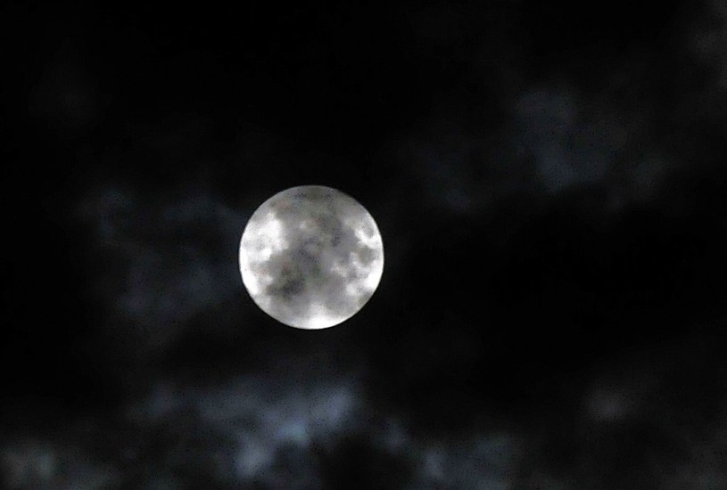 Zaćmienie księżyca, zdj. ilustracyjne /Marek Lasyk/REPORTER  /East News