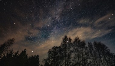 Zaćmienie Słońca i deszcze meteor&oacute;w. Wyjątkowe zjawiska w 2026 roku