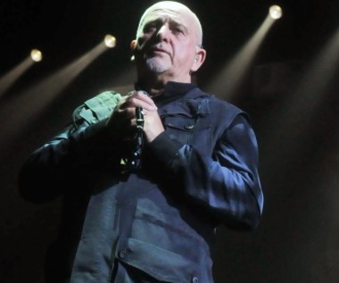 Zaczął od grania przy ognisku, na końcu porwał tłumy. Peter Gabriel wystąpił w Krakowie