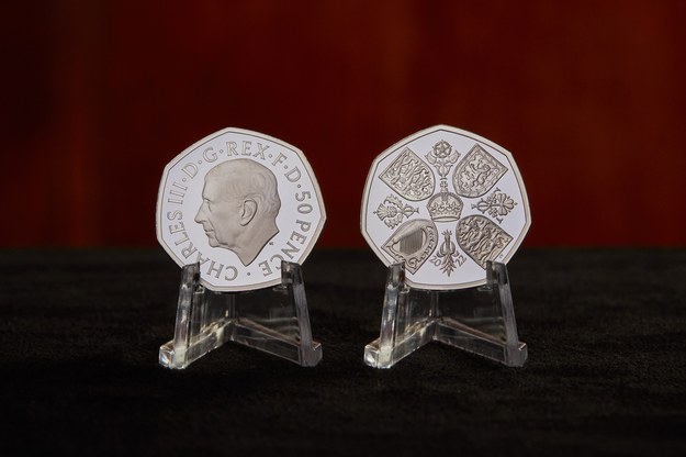 Zaczęła się produkcja monet z wizerunkiem króla Karola III /TOM HARRISON/THE ROYAL MINT HANDOUT /PAP/EPA
