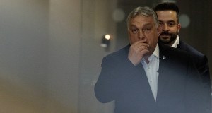 Zaczynał od krytyki Kremla. Teraz jest najlepszym przyjacielem Putina w UE