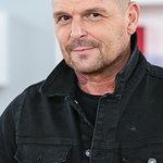 Zaczynał w telewizyjnym reality show. Dziś Gulczas pracuje na recepcji