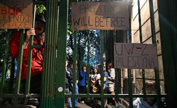 Żądają od rektora zerwania współpracy z Izraelem. Coraz głośniejszy protest na UW