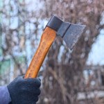 Zadał śmiertelne ciosy siekierą. Jest wniosek o umorzenie postępowania 
