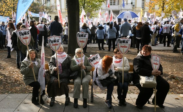 Żądali większych nakładów na edukację. "Rząd w naszej sprawie kłamie, a sami jak żyją?"