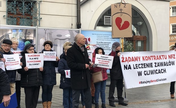 "Żądamy kontraktu NFZ na leczenie zawałów w Gliwicach". Protest na rynku