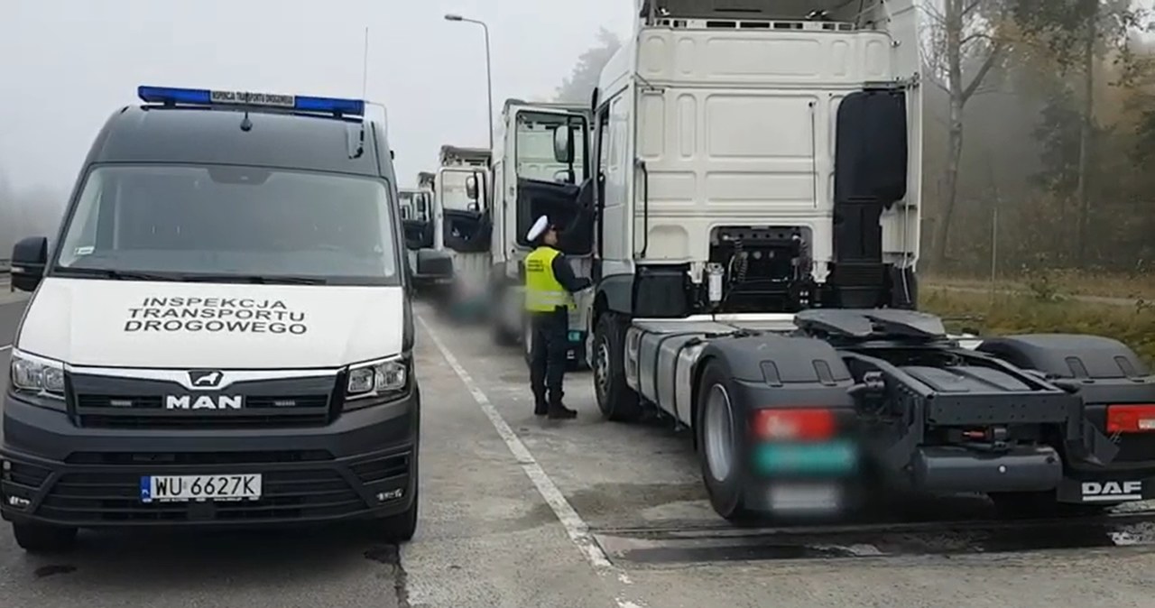 Żaden z pięciu kierowców zatrzymanych ciągników siodłowych nie posiadał zalogowanej do tachografu karty. /ITD