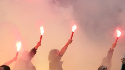 Zadymy przed meczem Ruch Chorzów-GKS Tychy. Ranny został policjant