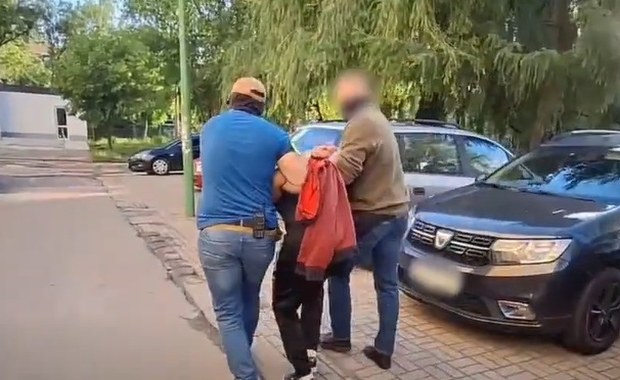 Zagadka brutalnej zbrodni sprzed lat rozwiązana. Ofiara była więziona w lesie
