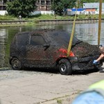 Zagadka wraków z rzeki Elbląg rozwiązana. Policja dotarła do właścicieli