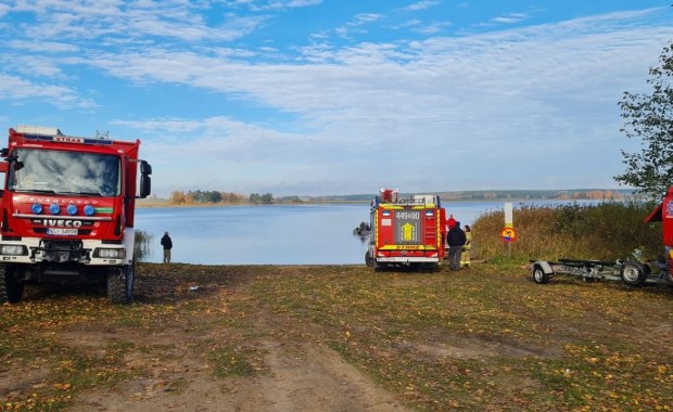 Zaginęli bez śladu na Mazurach. Ciała dwóch braci wyłowione z jeziora