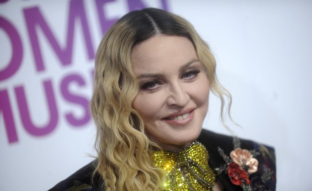 Zaginiony obraz w salonie Madonny? Francuzi chcą go pożyczyć