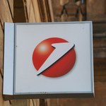 Zagraniczny gigant przejął bank stworzony przez Polaków. Wraca nad Wisłę