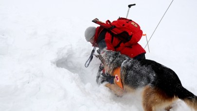 Zagrożenie lawinowe zatrzymało poszukiwania 30-latka