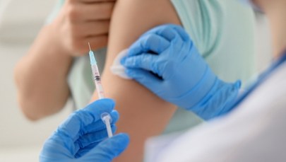 Zagrożenie pandemią ptasiej grypy realne? Pierwsi ochotnicy otrzymali szczepionkę