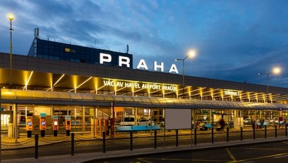 "Zagrożenie ze strony zbliżających się dronów". Akcja służb na lotnisku w Pradze