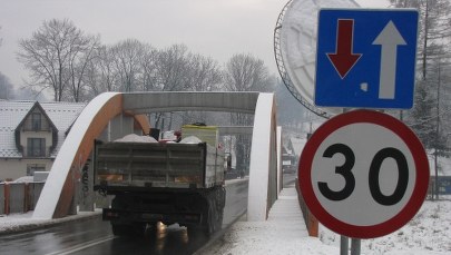 Zagrożony zawaleniem most w Białym Dunajcu