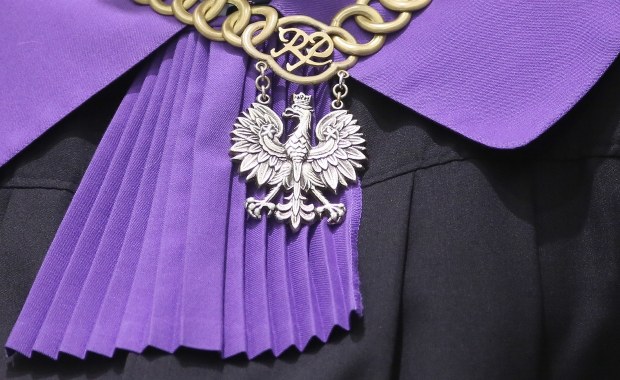 Zahibernowana reforma i strzał z procy