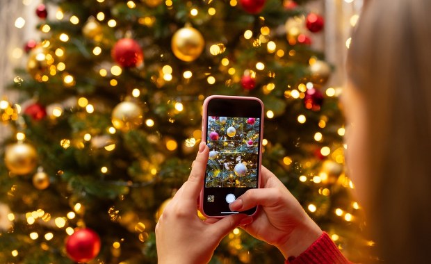 Zainspiruj się! Najlepsze pomysły na życzenia świąteczne w SMS, kartce i rozmowie