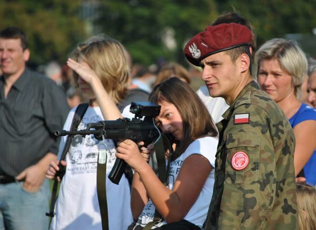 Zainteresowanie uzbrojeniem to nie jest wyłącznie męska domena/fot. Marcin Ogdowski /INTERIA.PL