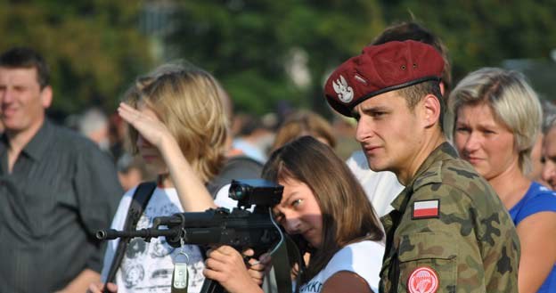 Zainteresowanie uzbrojeniem to nie jest wyłącznie męska domena/fot. Marcin Ogdowski /INTERIA.PL