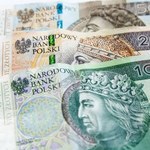 Zajęcia komornicze. Czy komornik może zająć zasiłek i 800 plus?