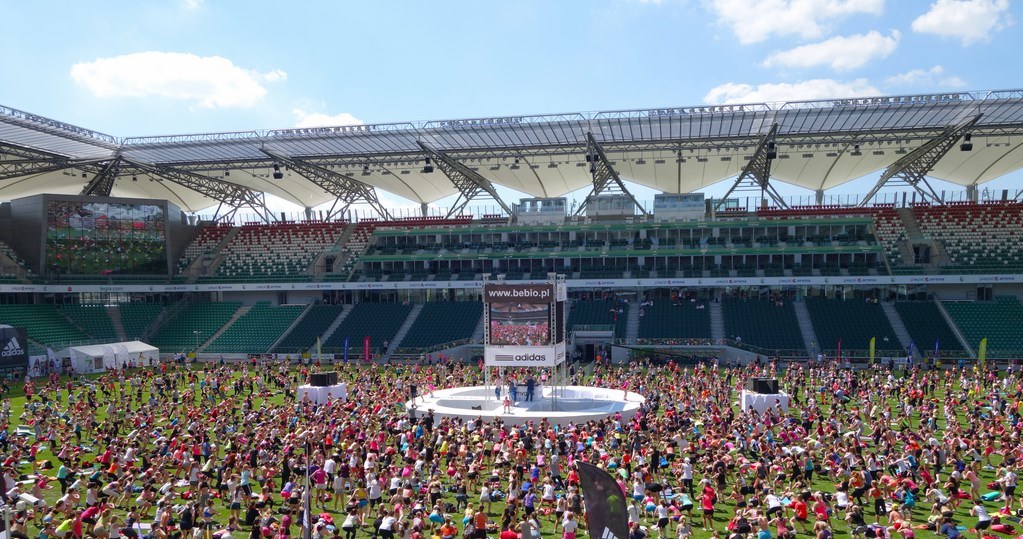 Zajęcia przyciągnęły na murawę stadionu tysiące dziewczyn z całej Polski /materiały prasowe