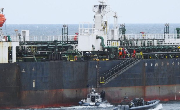 Zajęli tankowiec na Bałtyku. Podejrzana bandera i wyciek ropy