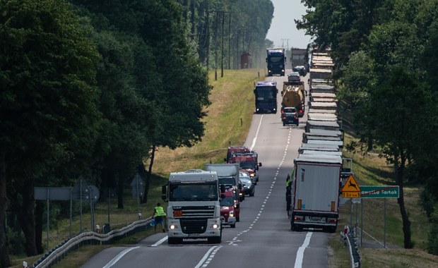 Zakaz importu zboża. Ukraina oskarża Polskę o utrudnienia na przejściach granicznych 