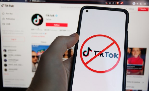 Zakaz korzystania z TikToka przez rok. Tak będzie w Albanii 