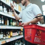 ​Zakaz nocnej sprzedaży alkoholu w stolicy? Trzaskowski: Oddajmy głos mieszkańcom 