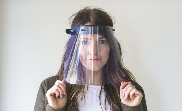 Zakaz noszenia przyłbic? Rząd planuje zmiany