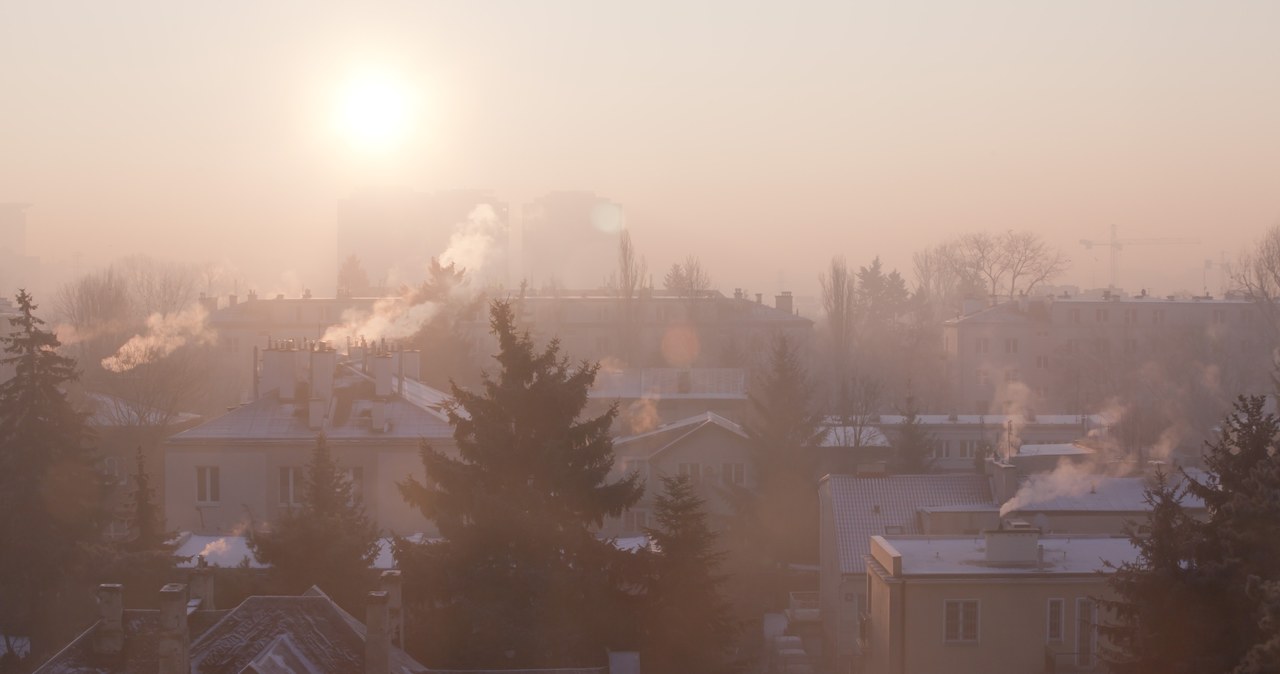 Zakaz palenia węglem w Warszawie od października 2023 roku