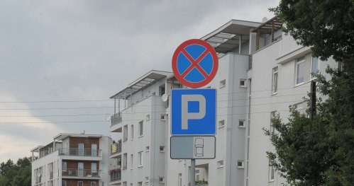 Zakaz postoju i parking /Motor