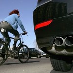 Zakaz rejestracji aut spalinowych w 2035 roku. Polska przeciwna
