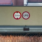 Zakaz ruchu aut z LPG? Z takim znakiem jest jeden, ale poważny problem