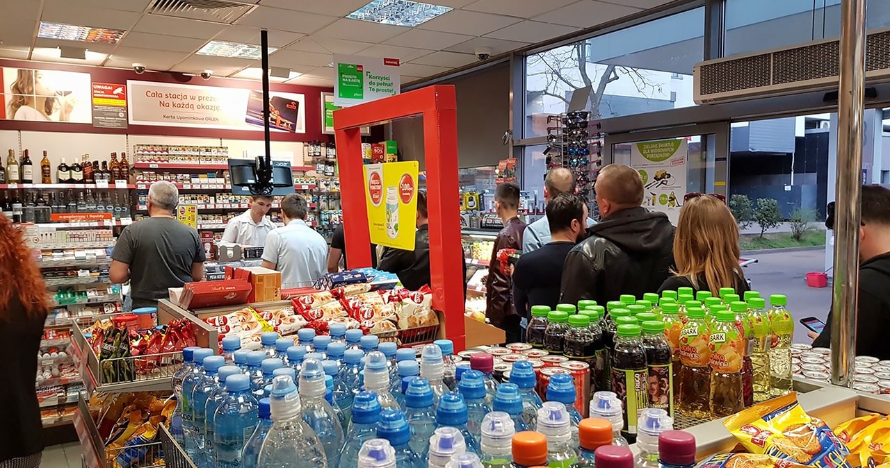 Zakaz sprzedaży alkoholu na stacjach. Czeka nas wzrost cen paliw? /INTERIA.PL