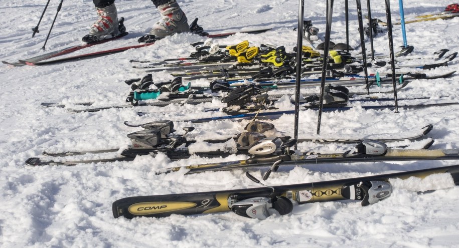 Zakaz stosowania smarów z fluorem w narciarskich zawodach młodzieżowych /Jürgen Schwenkenbecher /PAP/EPA