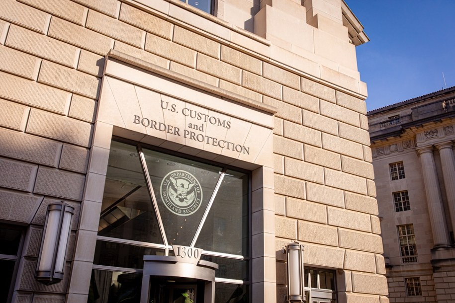 Zakaz wjazdu do USA dla pięciu europejskich działaczy /Shutterstock