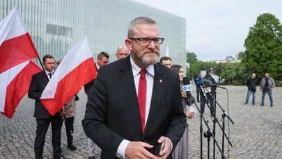 Zakaz wstępu dla Brauna! Sejm zamyka drzwi przed europosłem