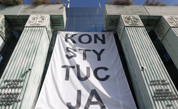 Zakazana Konstytucja. Wyśmiana uchwała KRS